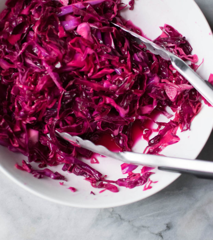 quick pickled red cabbage 