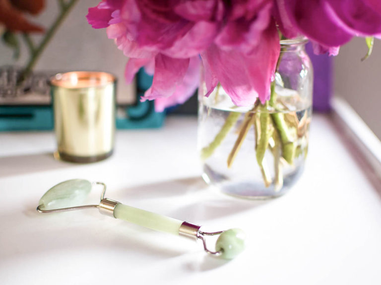 What's up with Jade Rolling? Why am I Obsessed? Carolyn's Cooking