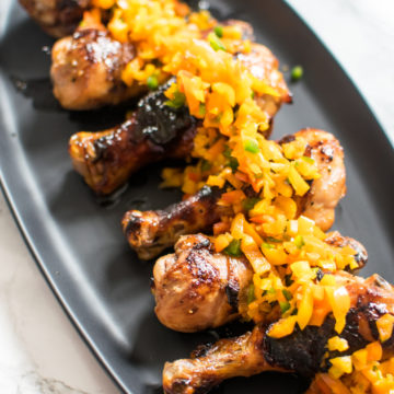 Honey Garlic Drumsticks with Fresh Pepper Relish