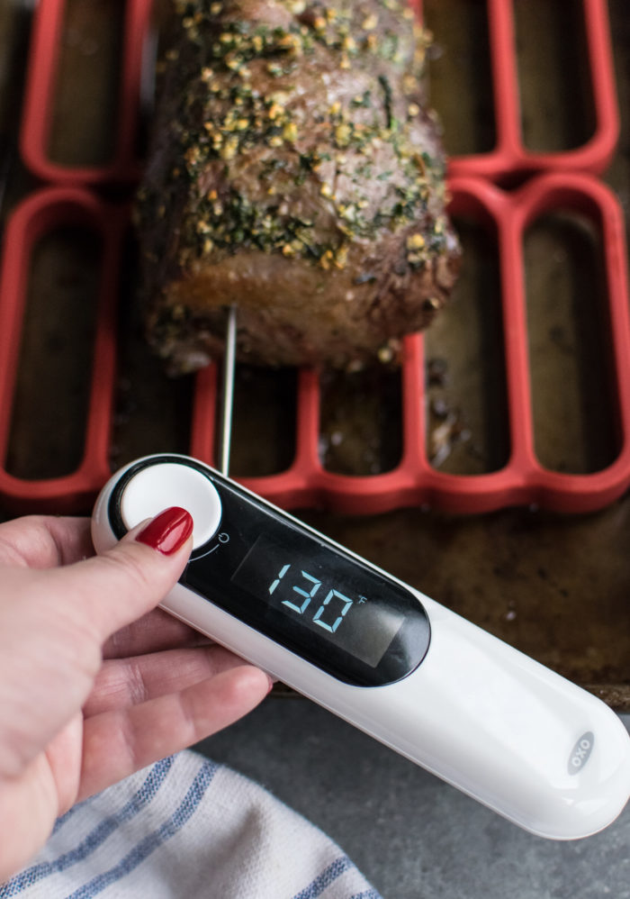 beef roast with instant read meat thermometer