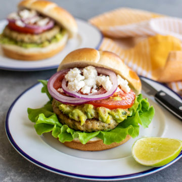 chicken burgers with guacamole