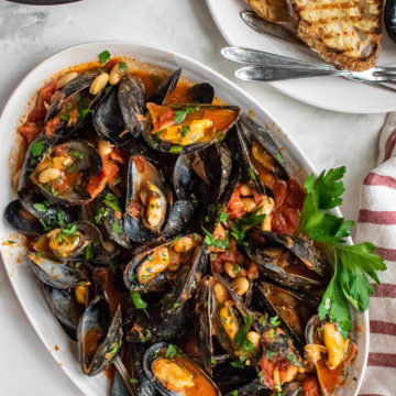 Mussels with Tomatoes and Beans
