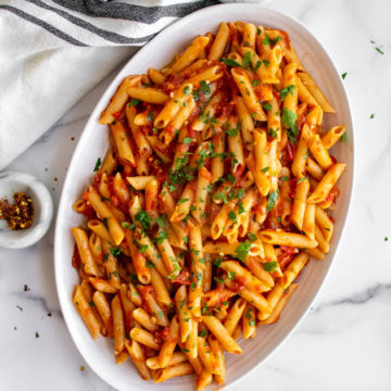 Penne all’Arrabbiata on a serving platter.