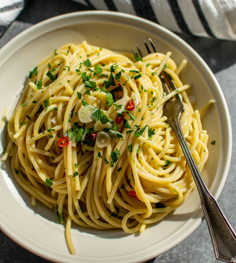 Aglio e Olio in a bowl.